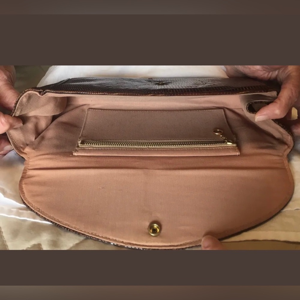 VINTAGE brown leather clutch purse Snakeskin Snap closure Mint condition - Picture 6 of 8